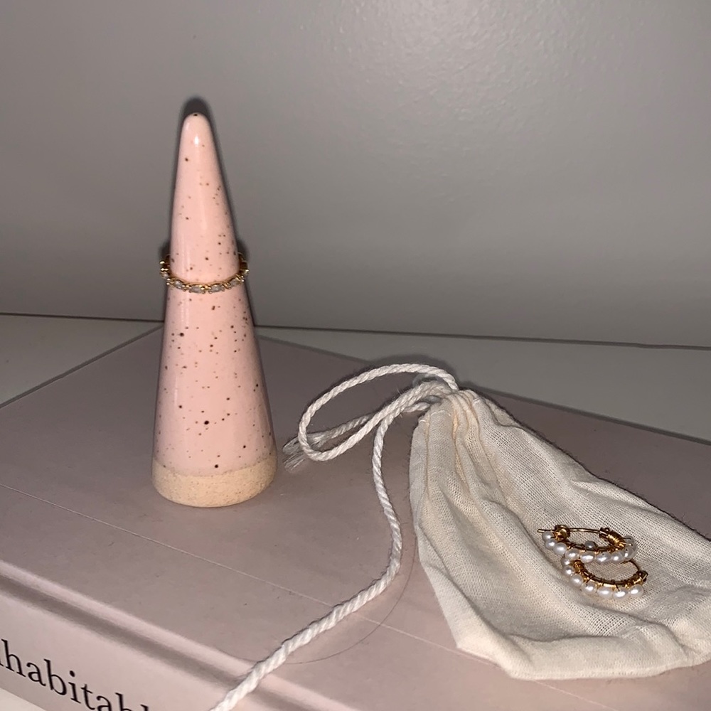 Urban Outfitters ring holder 🆕💕